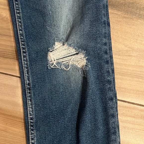 RE/DONE 70’s stovepipe P0:4586
STYLE: 164-3WSTV27
COLOR: WORN TRUE INDIGO - Picture 5 of 9